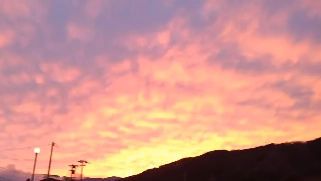 とっても幻想的な空です✨
2月も残り数日！
慌ただしい3月が来ますが、乗り切っていきましょう✊  #大船渡インターホテル椿
#夕焼け
#綺麗な空
#幻想的
#2月も終わり